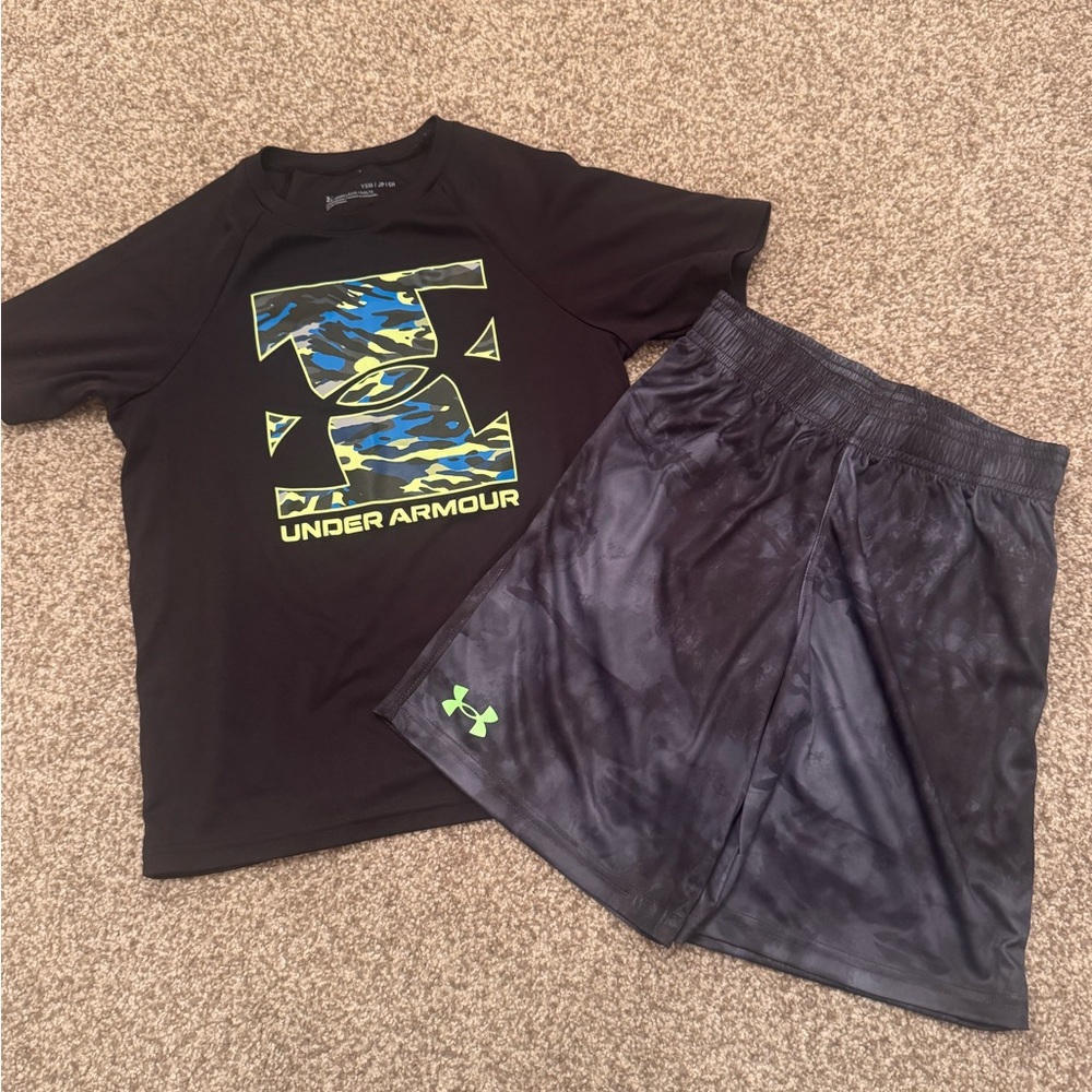 Under Armour Boys Size small Black and Blue Athletic Set